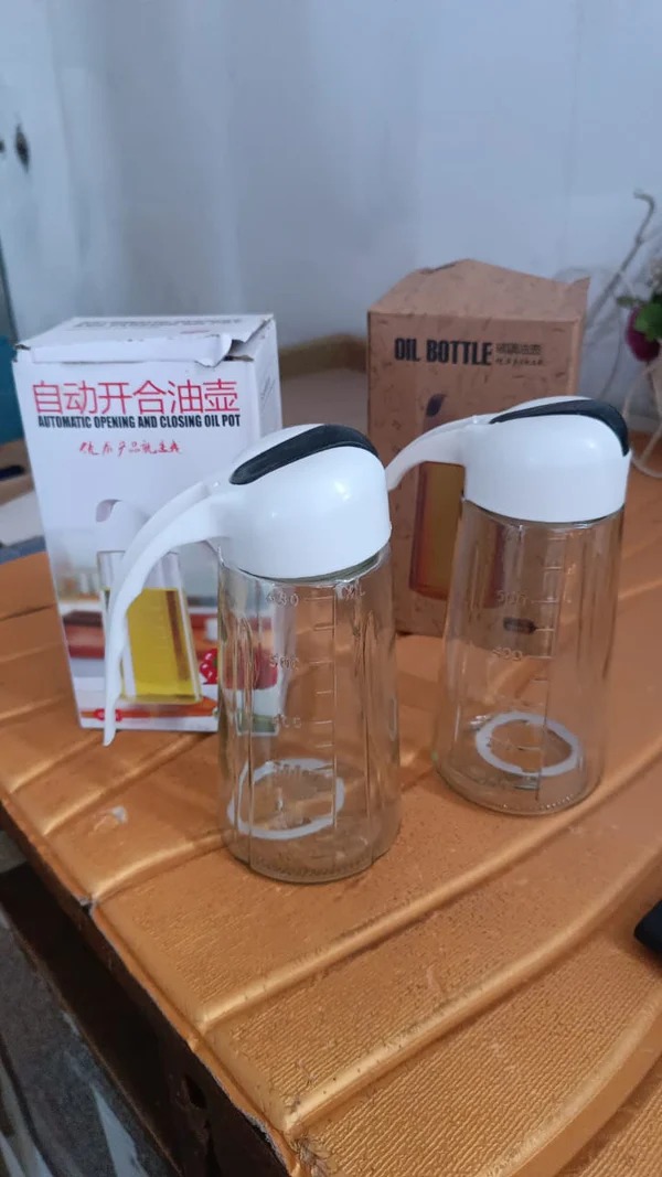 Glass Oil Bottle Dispenser 630ml – Automatic Lid & Drip-Free Pour - Image 6